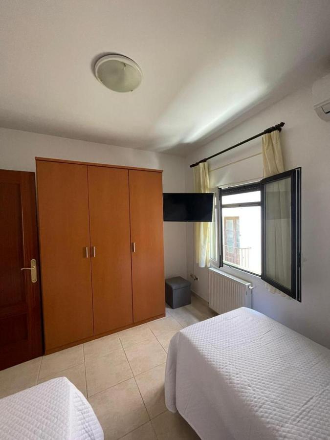 Apartament La Cova Peralada Exterior foto